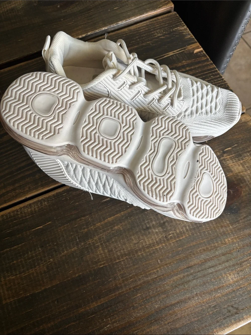 N/A all white